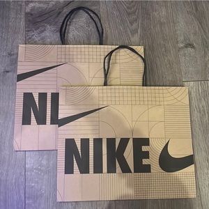 NEW Bundle of 2 Nike Gift Bags - Recycled Paper
Gift Bag - Nike Bags